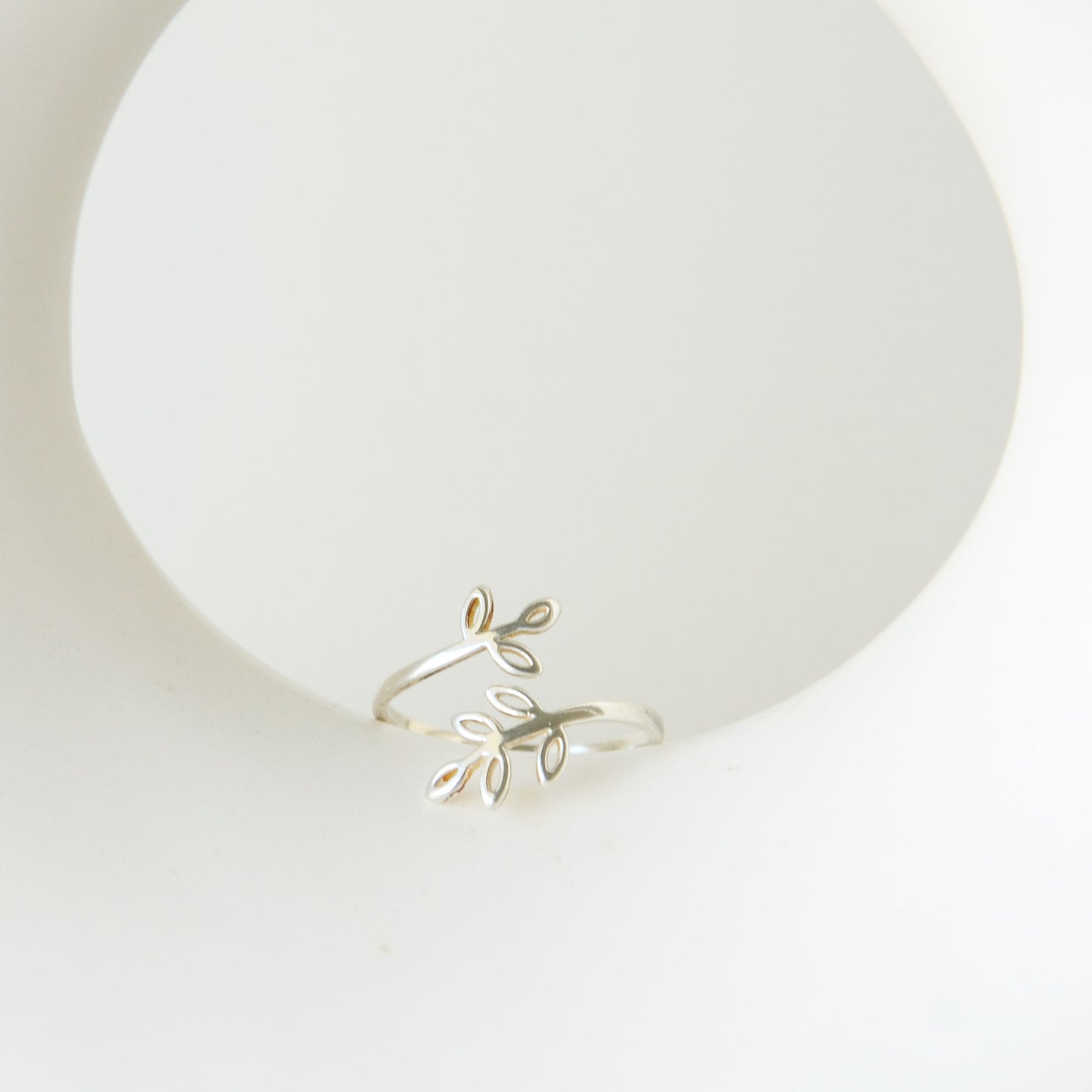 Anillo Hojas Ajustable - Plata 925