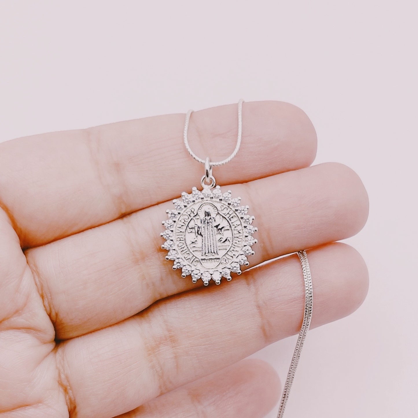 Cadena Medalla San Benito Aura Circones - Plata 925