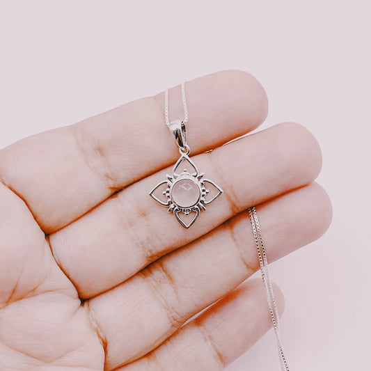 Cadena Flor Boho Cuarzo Rosa - Plata 925