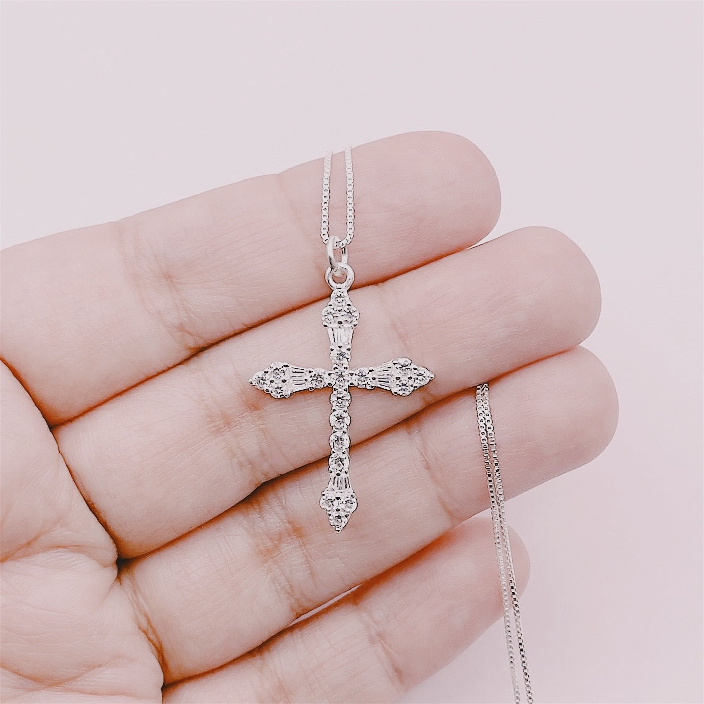 Cadena Cruz Diseño Circones - Plata 925