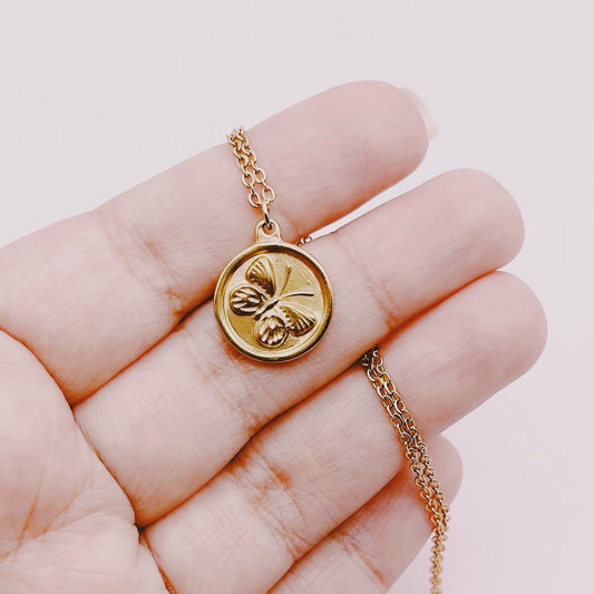 Cadena Medalla Mariposa baño de oro 18k